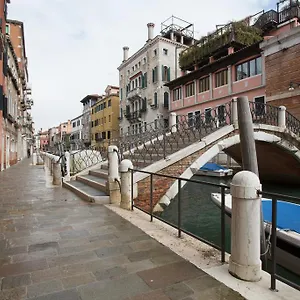 Appartamento Magazzini Del Sale Venisejetaime, Venezia
