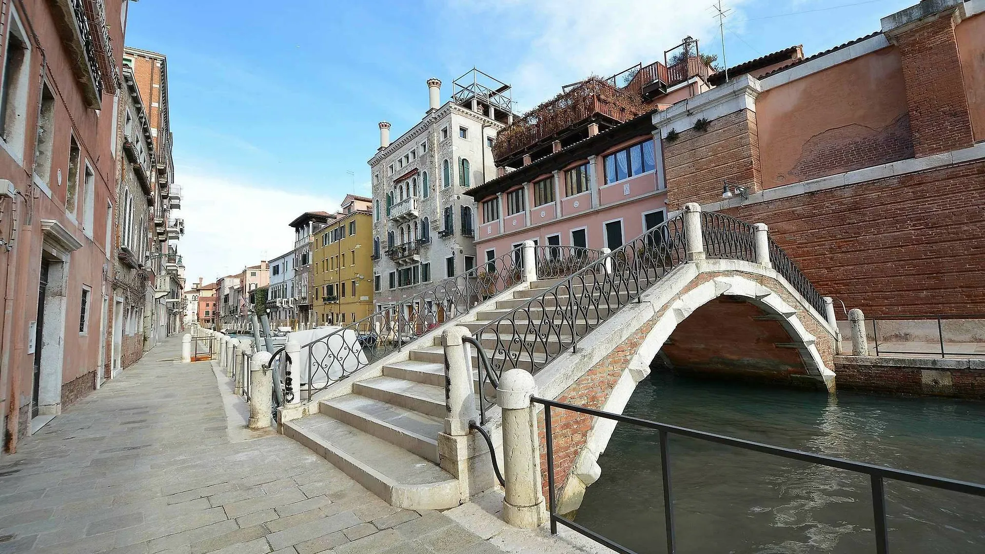 Nicole Apartment Venice